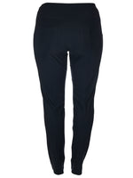 Broek travel strong