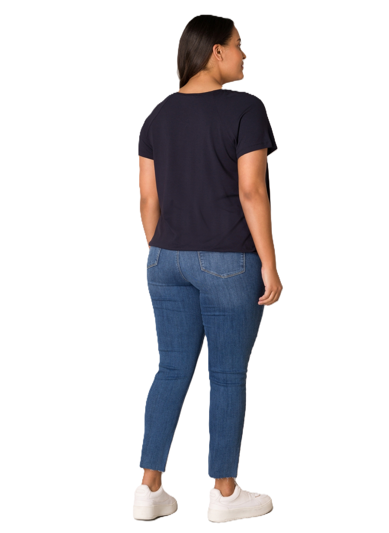 Shirt Yoni