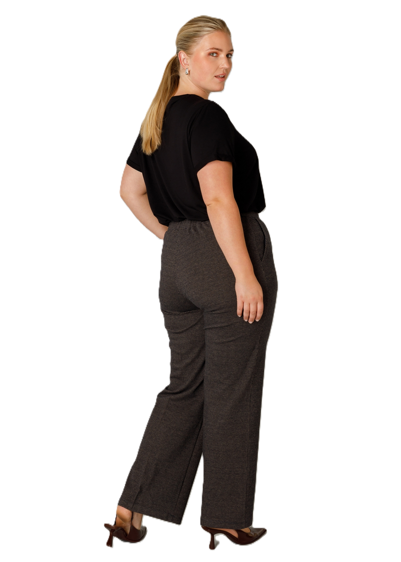 Broek Romana Essential